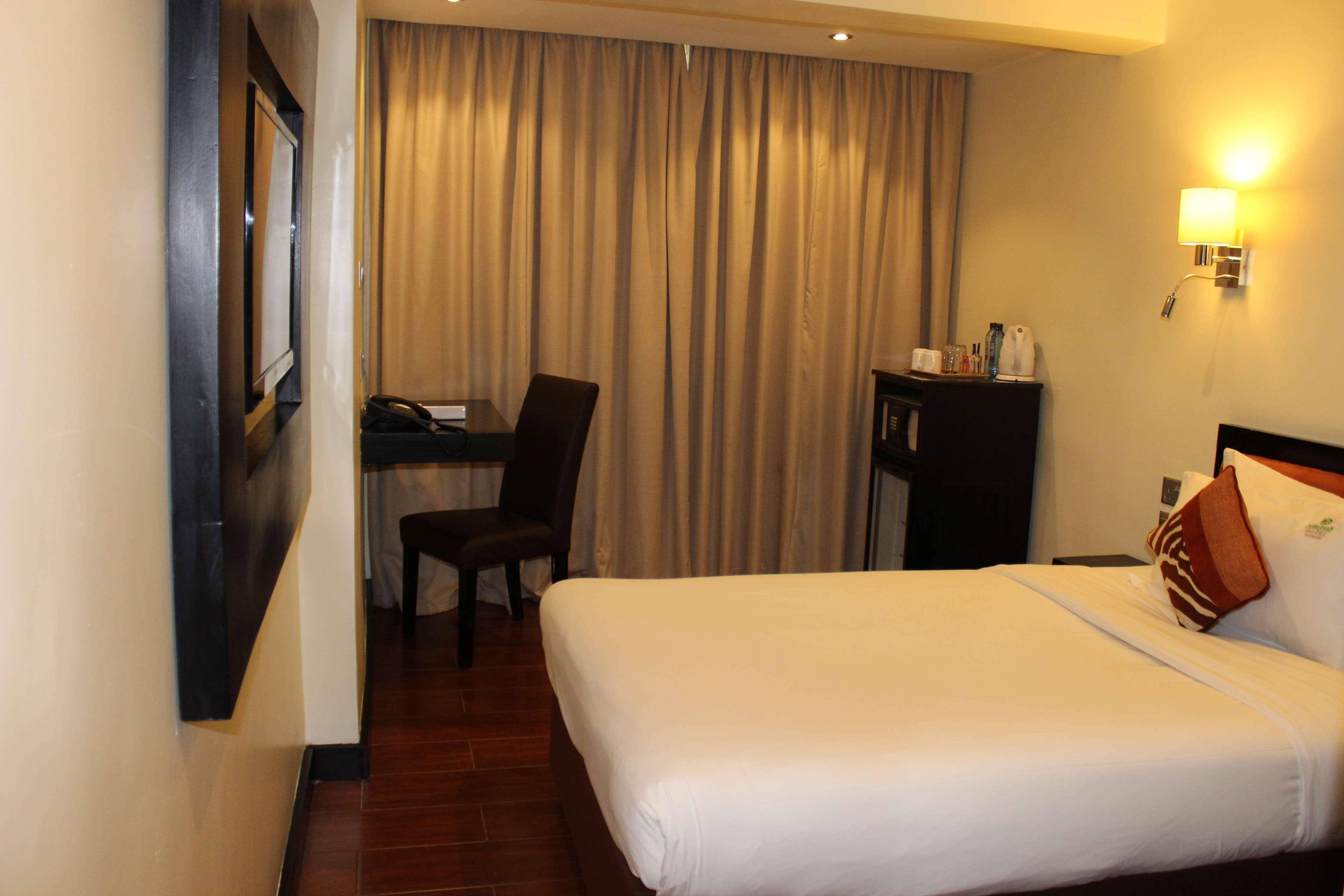 Best Western Auray Le Loch Экстерьер фото