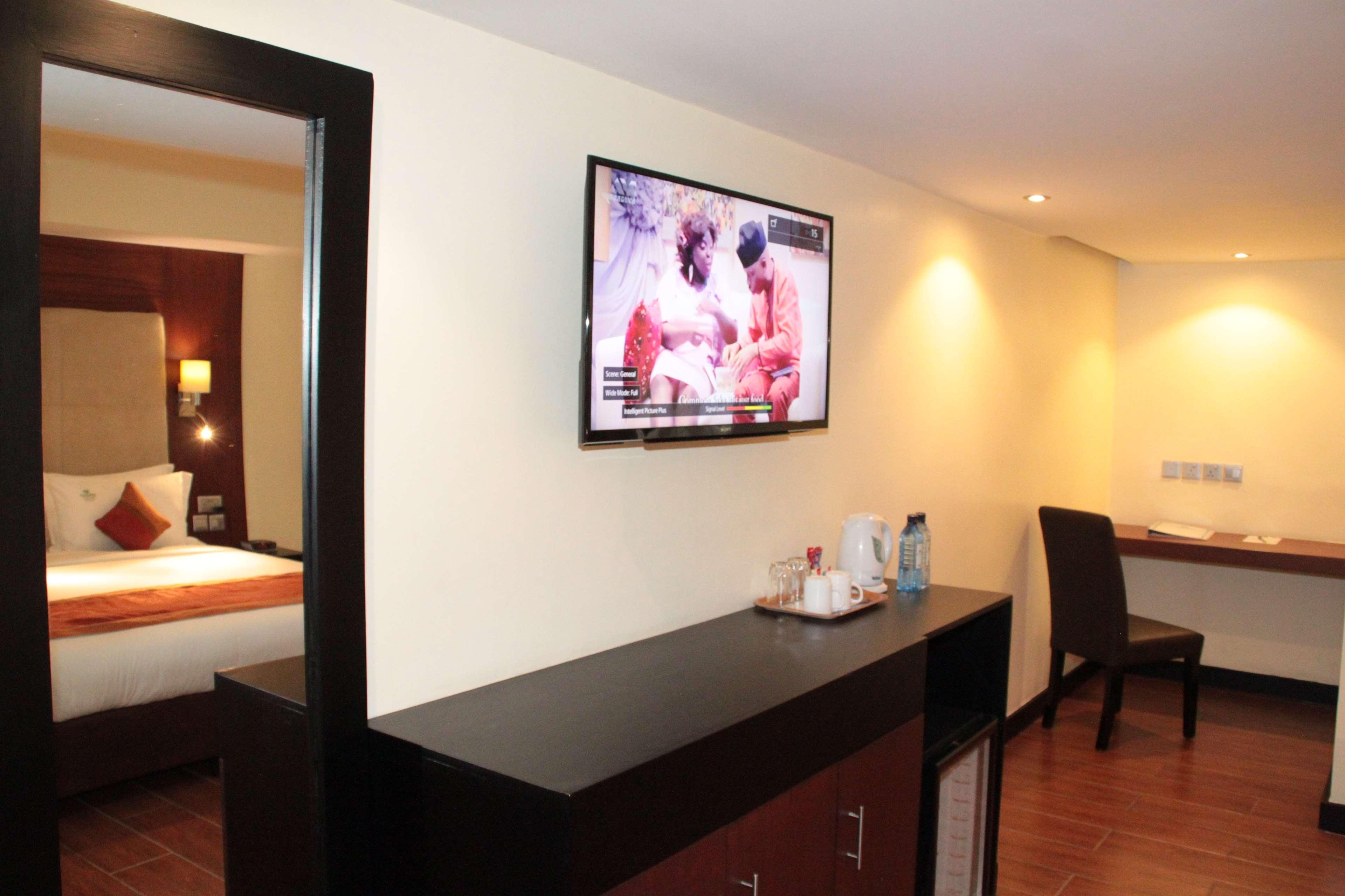 Best Western Auray Le Loch Экстерьер фото