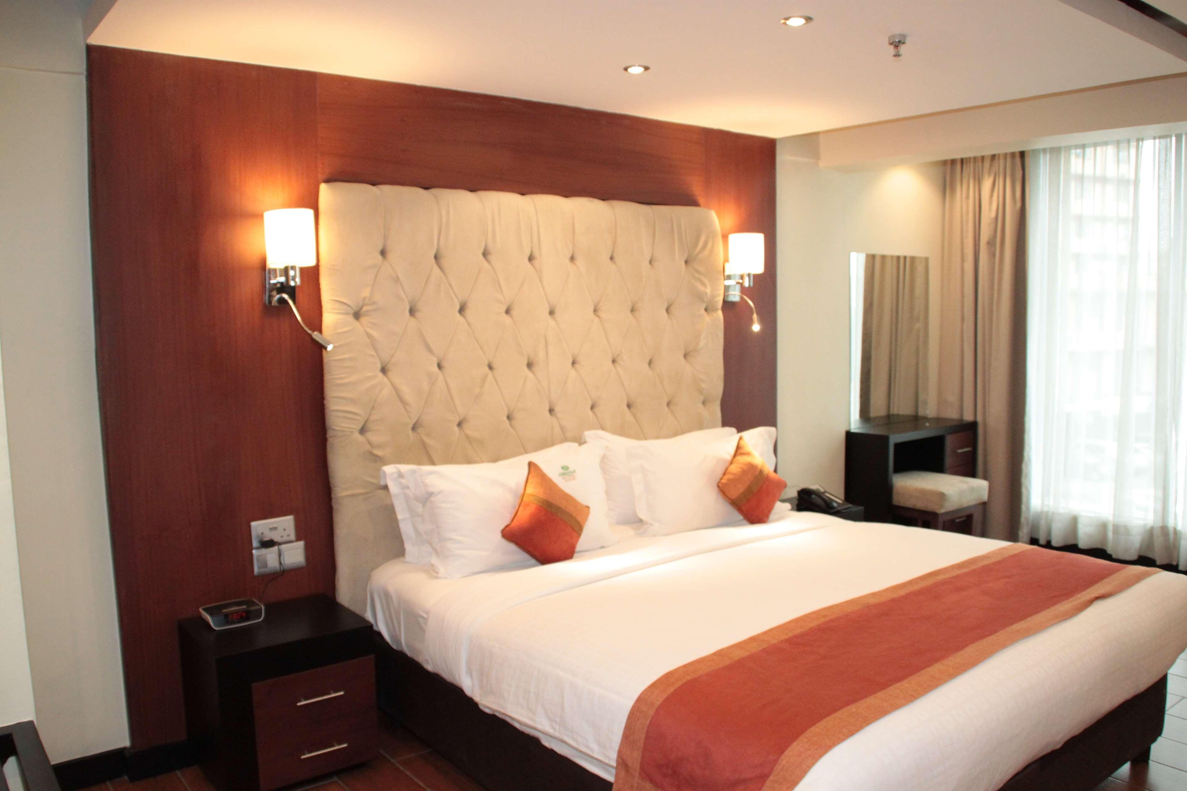 Best Western Auray Le Loch Экстерьер фото